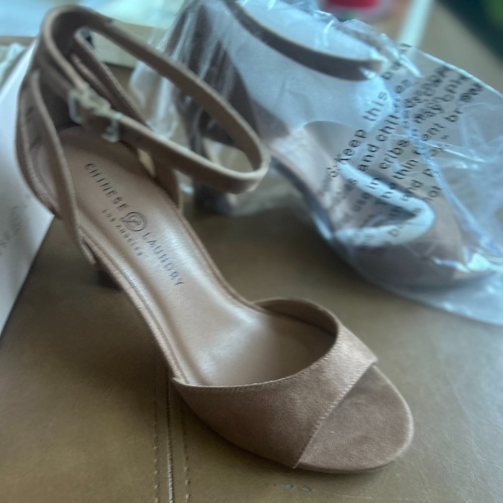 BRAND NEW NUDE HEELS